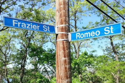 Street signs for Romeo and Frazier Street intersection, Pittsburgh, Pa.