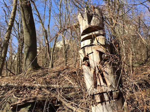 Sculpture carved from tree trunk, Pittsburgh, PA