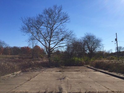 dead end street in former Broadhead Manor, Fairywood, Pittsburgh, PA