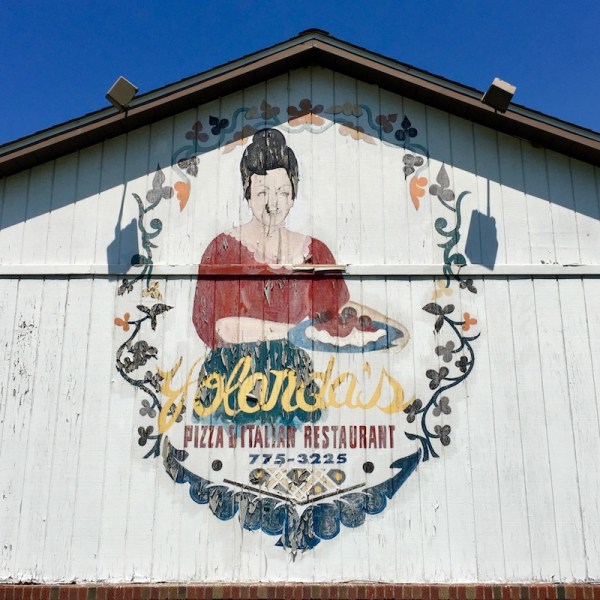 hand-painted sign for former Yolanda's Pizza & Italian Restaurant, Monaca, PA