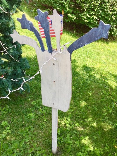 handmade wood cut fireworks lawn decorations, Beaver, PA