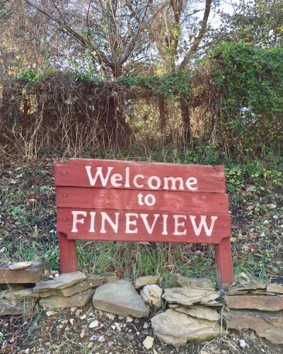 wooden sign reading "Welcome to FINEVIEW", Pittsburgh, PA
