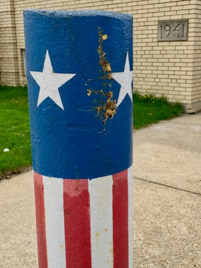 concrete pylon decorated like the American flag, Coraopolis, PA