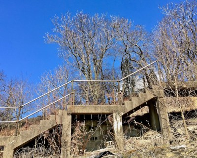 concrete public steps in Pittsburgh, PA