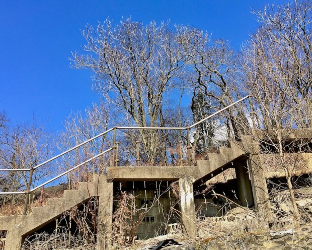 concrete public steps in Pittsburgh, PA