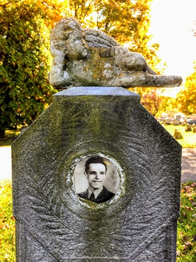 gravestone with ceramic inset photograph, Beaver Cemetery