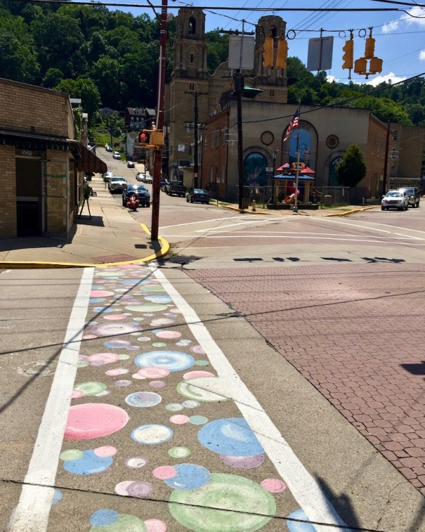street crosswalk mural of bubbles